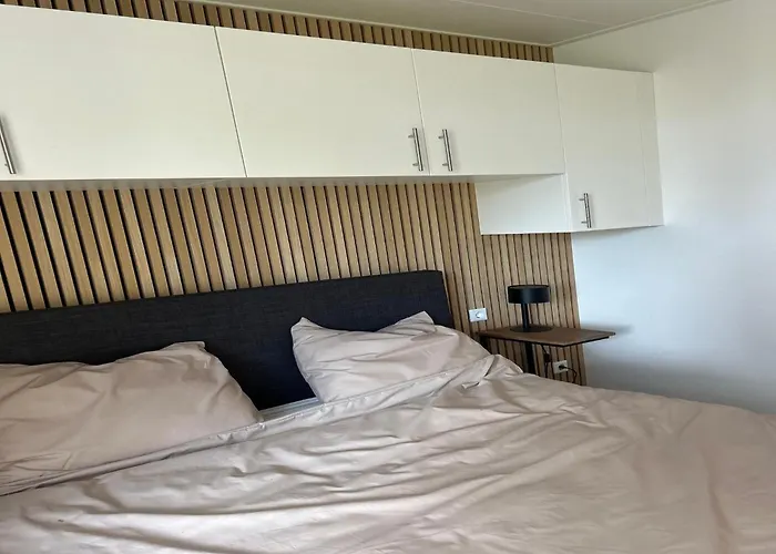 Spacious For 12-guests, Holiday home